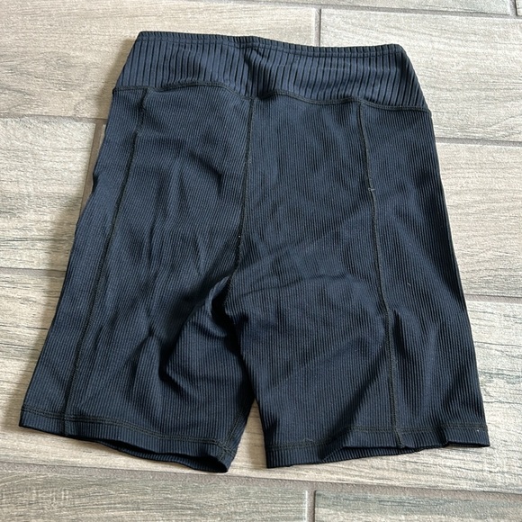 For love and lemons black bike shorts - Picture 3 of 3